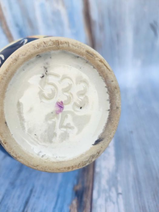 Ceramiczny wazon vintage - motyw kwiatów - numerowany