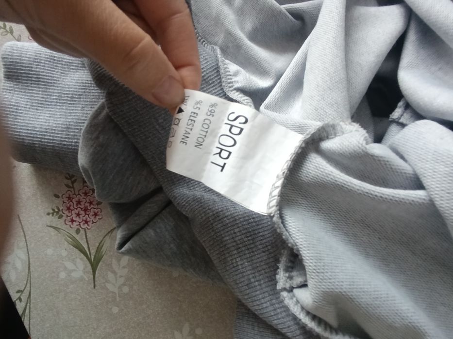 Komplet top, spódnica, bluza s