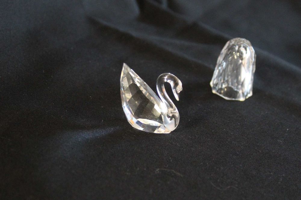 Estatueta de cisne da Swarovski em cristal com 236 facetas, anos 90.