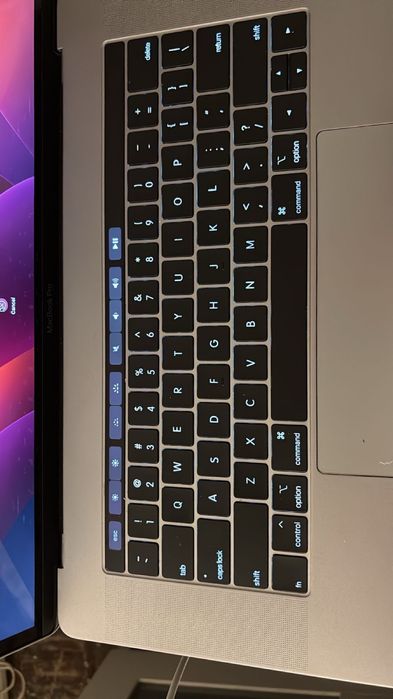 Macbook Pro 2017 touchbar 1 TB