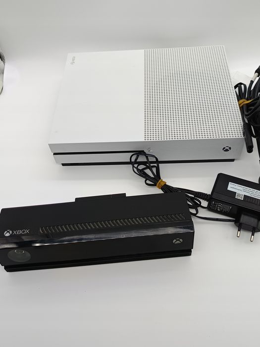 konsola xbox one s 500 gb biały + pad + kinect z adapterem + gra