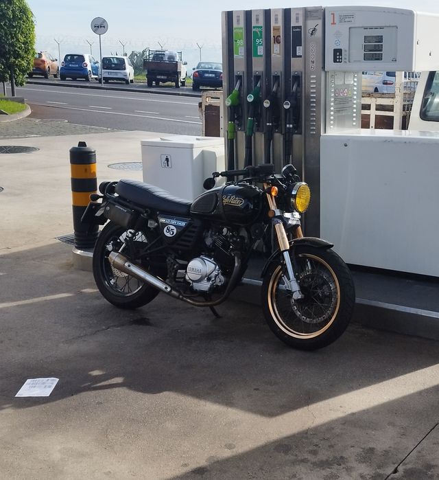 Hanway Raw 125 Cafe Racer