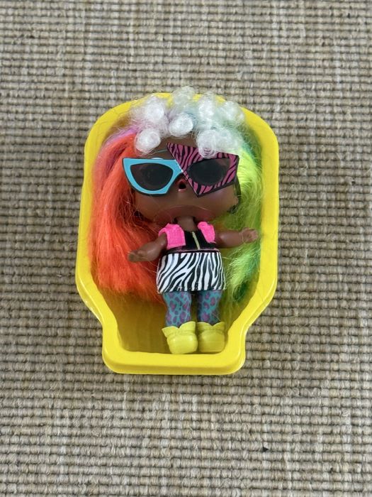 Boneca L.O.L. Surprise! Hairgoals - Daring Diva (Com Acessórios e Cápsula).