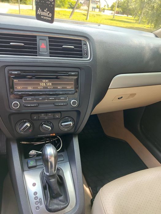 Продам VW Jetta 6 2.5 SE