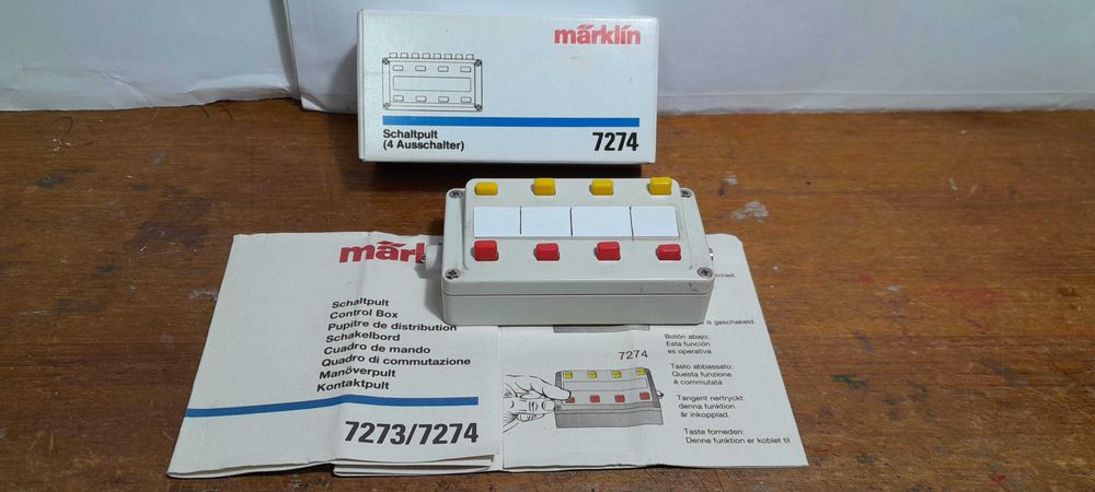 Comando para ligar/desligar quatro circuitos elétricos -Marklin 7274-.
