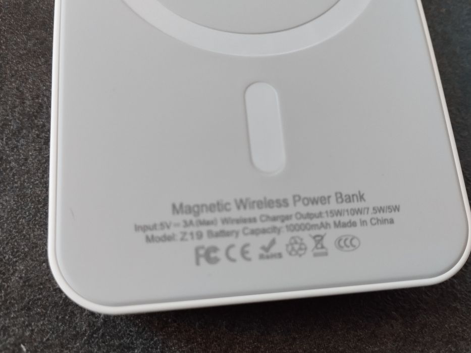 Powerbank nowy ładowanie indukcyjne zbliżeniowe ładowarka