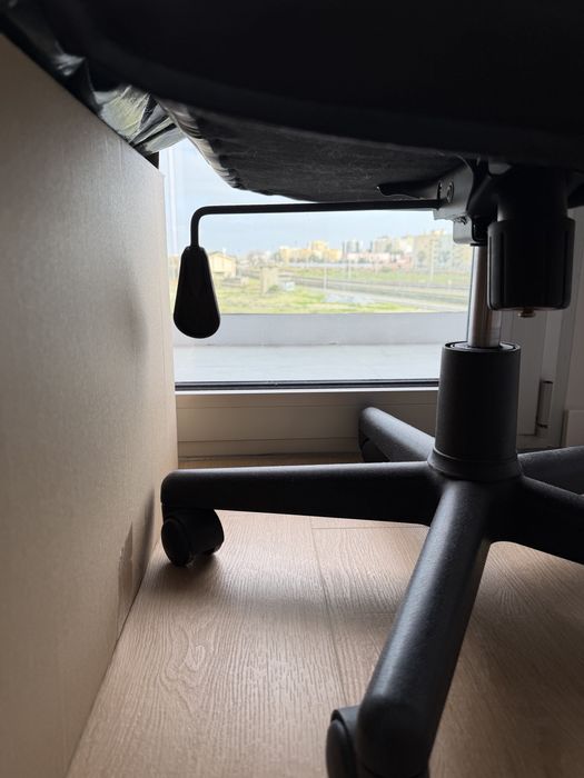 Cadeira escritorio preta