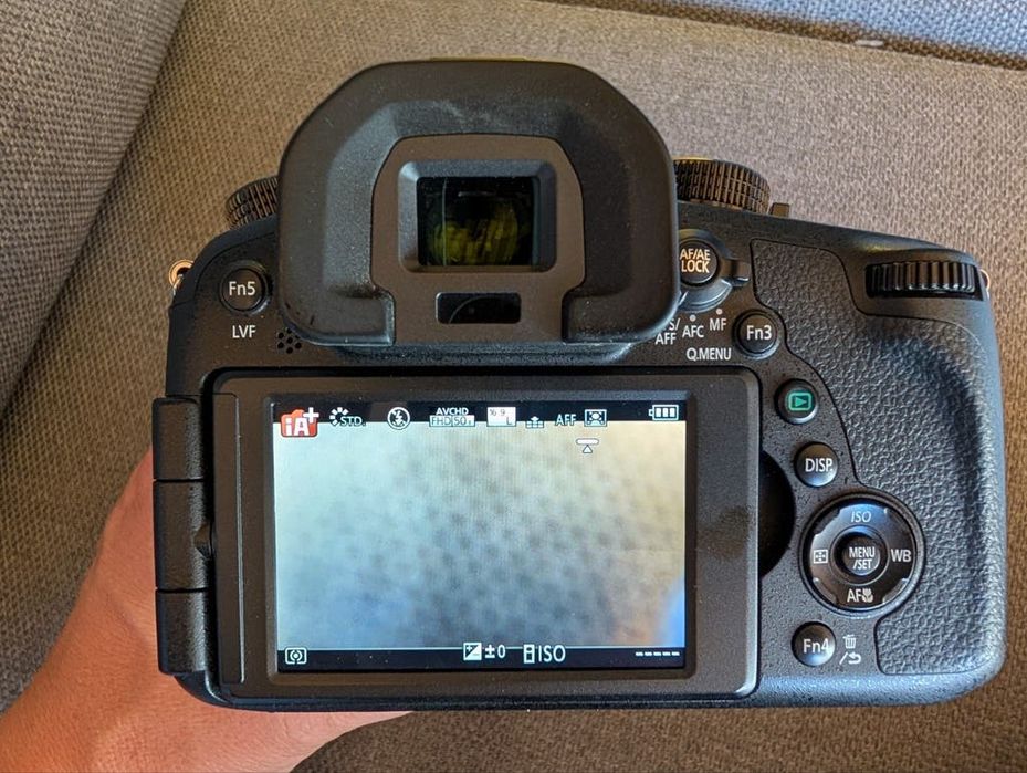 Panasonic Lumix DMC-FZ1000 4K + akcesoria