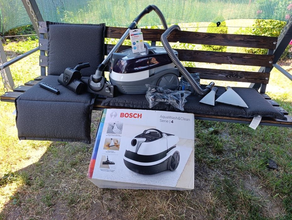 Продається миючий пилосос Bosch Aquawash & Clean serie 4