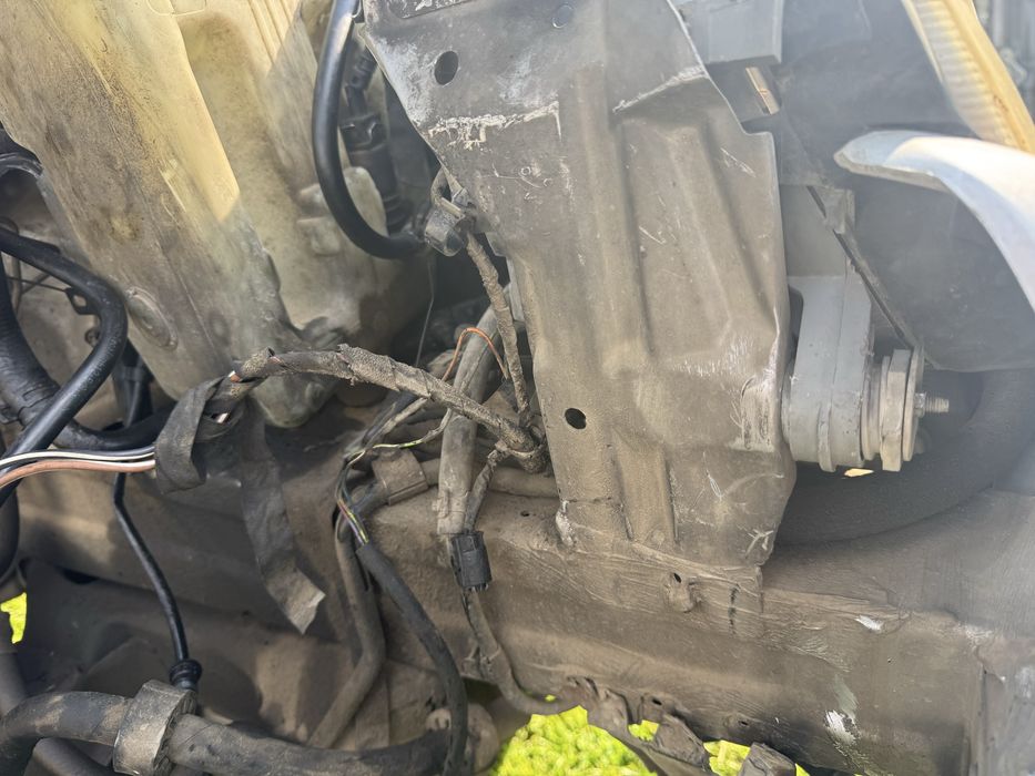 Продам мерседес е210  ресталінг без мотора