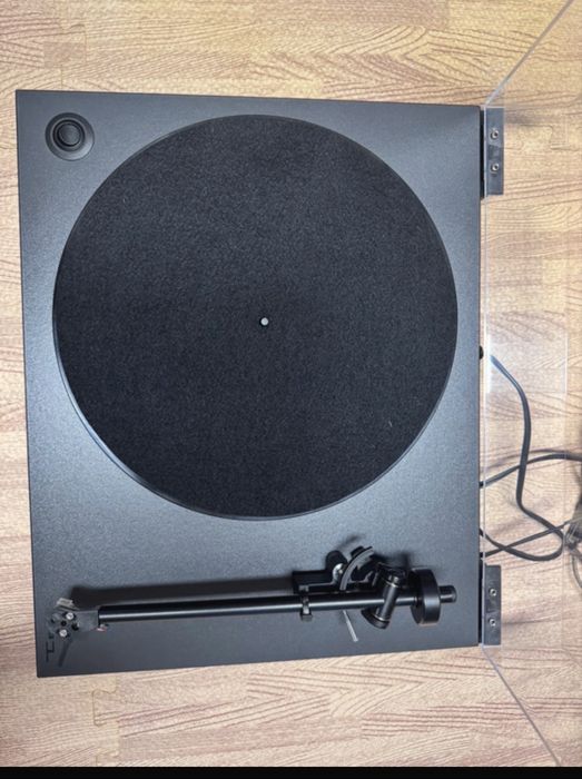 Gira Discos Rega Planar 1