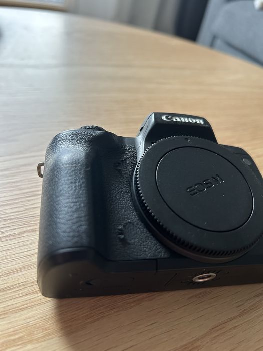 Canon EOS M50 + 15-45mm IS STM | 2x Aku | Stan BDB!