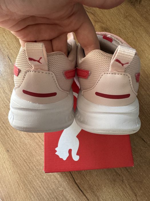Кросівки PUMA для дівчинки