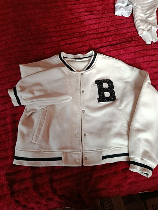 Кофта на дівчину.