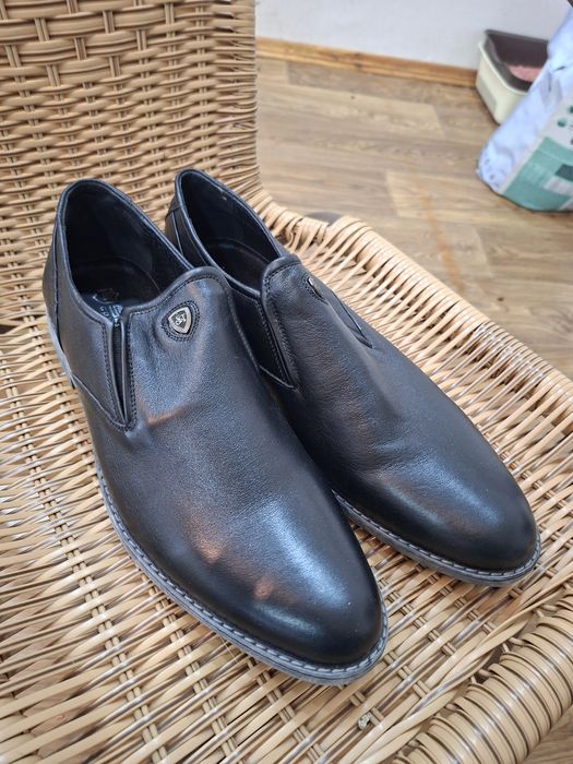 Нові кожані туфлі slat 45 розмір.