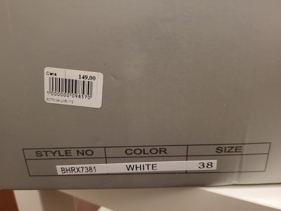 Buty nowe biało czarne 38