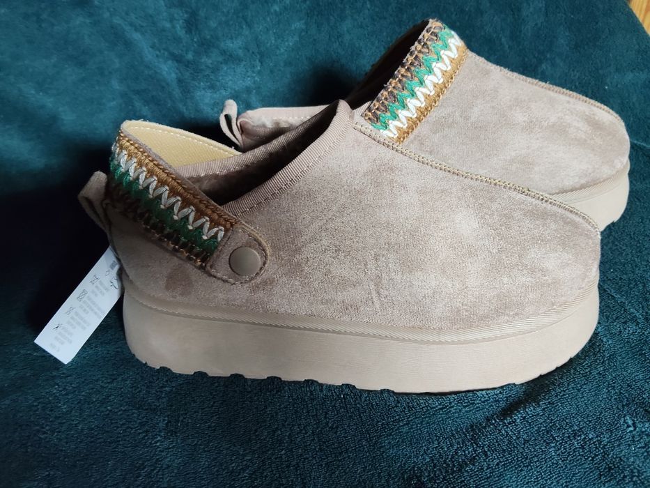 Nowe buty kapcie Emu 38