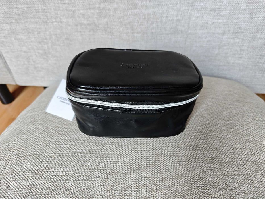 Calvin Klein fragrances kosmetyczka