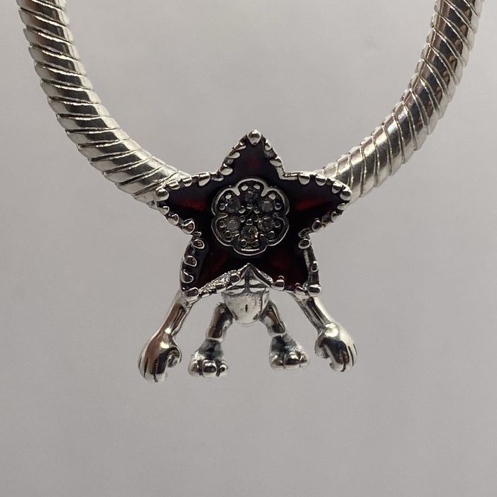 Charms Demogorgon  Stranger Things S925