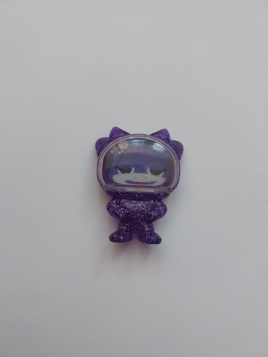 Brokatowa krowa figurka milka secret box moo