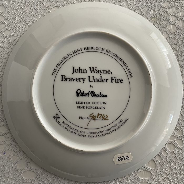 Talerz Kolekcjonerski Franklin Mint John Wayne „Bravery Under Fire” li