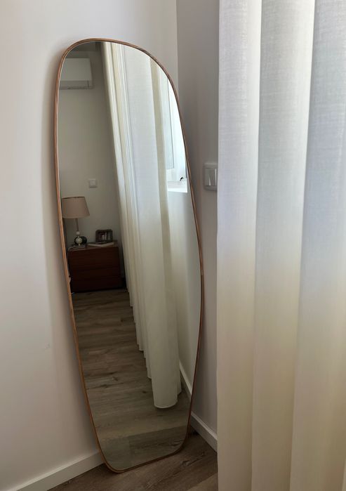 Espelho Vertical Irregular- Zara Home - Novo