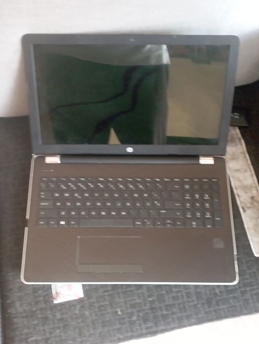 HP 15 Core i3 ecrã partido