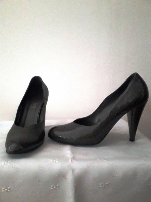 Buty- czółenka ze skóry  (38,5 F)  firmy Ryłko + torebka - komplet