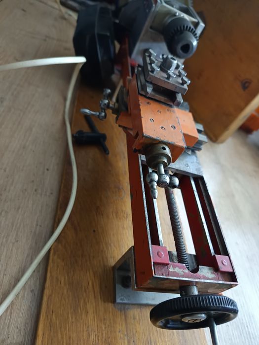 Tokareczka tokarka do metalu