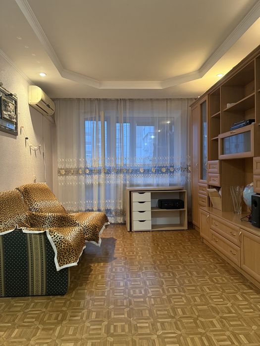 2 кім.кв р-н кінотеатру Мир, вул.Чорновола