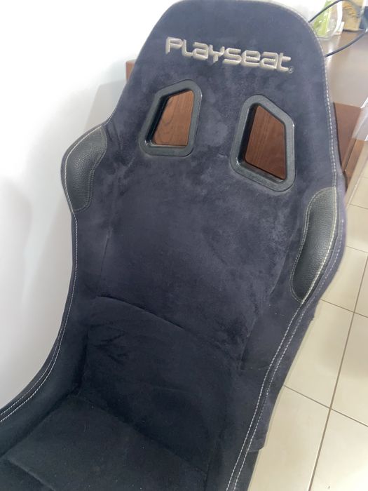 Logitech G29 + Playseat