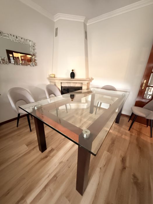 Mesa de sala de jantar