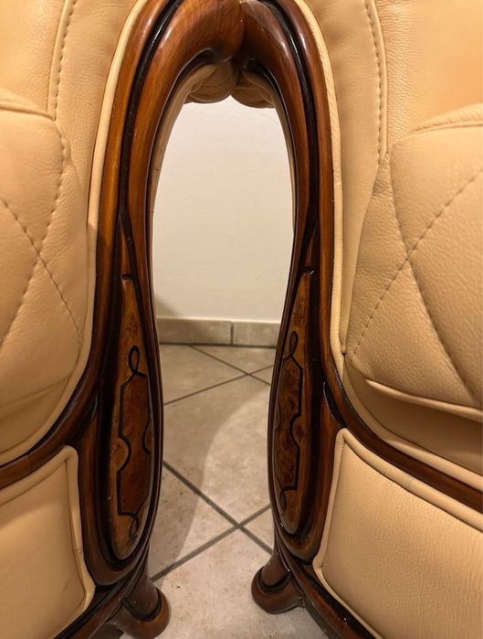 Дивани, крісла, мʼягкі стільчики