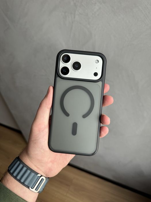 Матовий чохол на iPhone 17 серіі