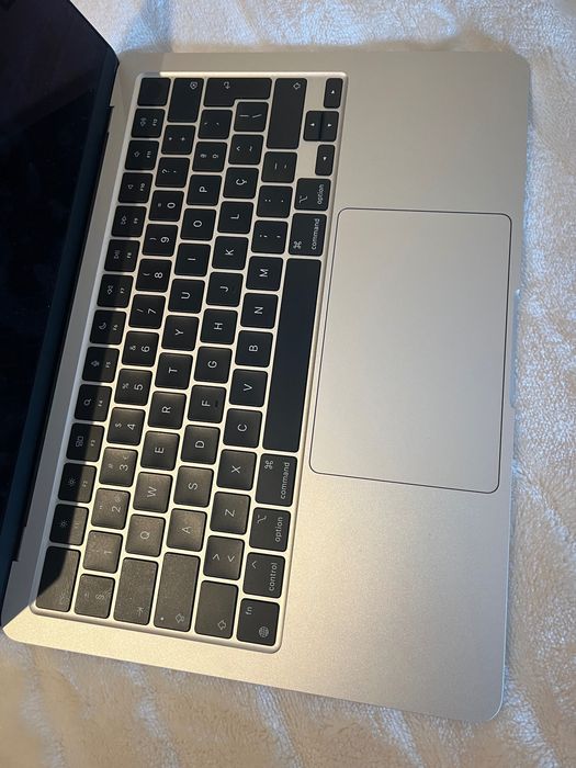 MacBook Air M3 256 GB
