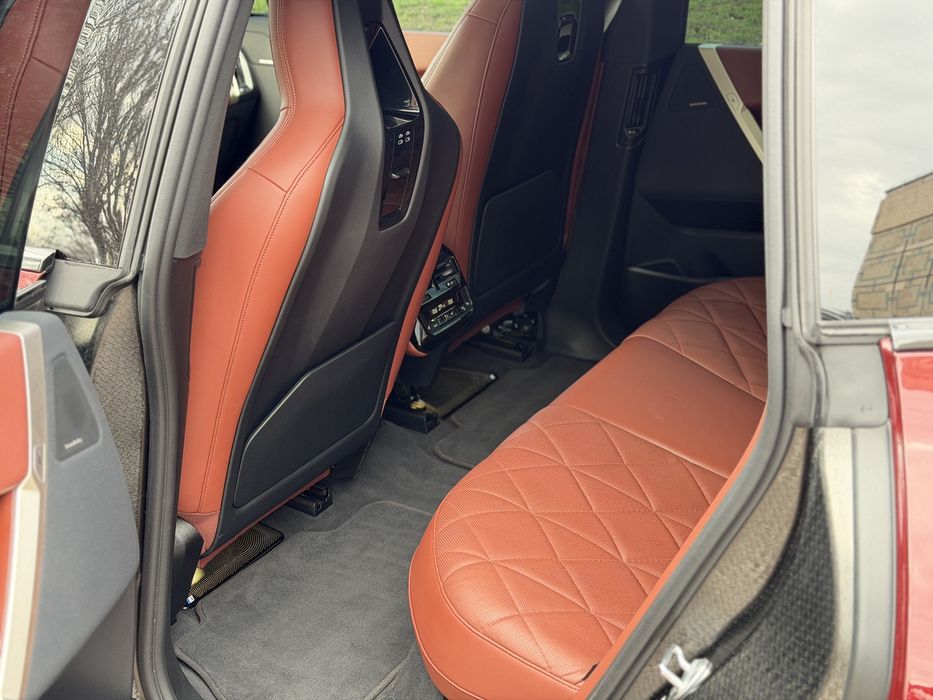 BMW iX XDrive50 2022 рік