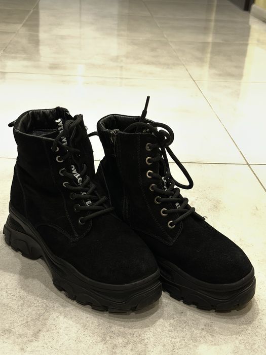 Продам зимове взуття