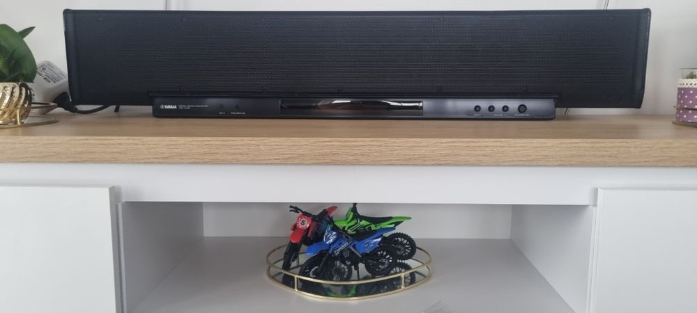 Yamaha YSP-4000 projektor dźwięku