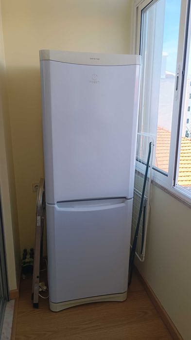 Frigorifico Indesit BAN 12 NF