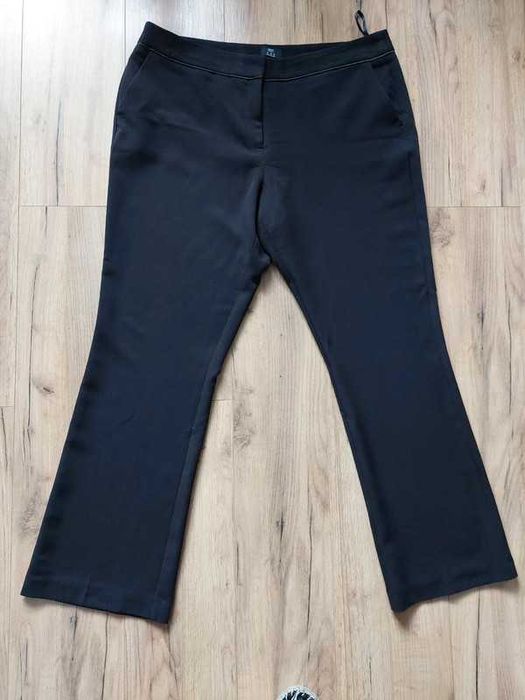 Czarne eleganckie spodnie r. 46