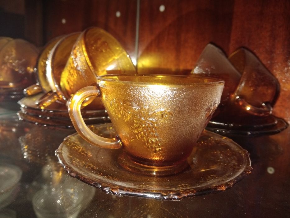 Продам стеклянные сервизы