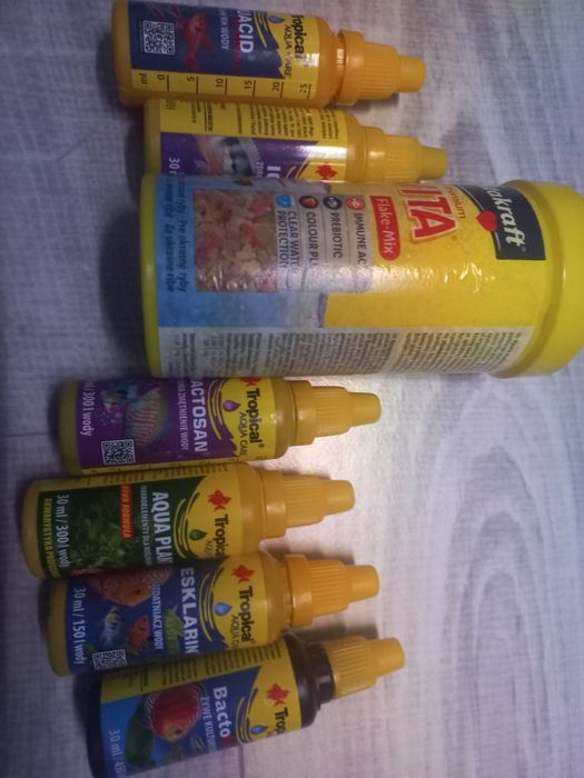 Sprzedam akwarium z rybkami 180l