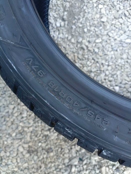 Nowe opony zimowe 245/40/18 Goodyear 2024r