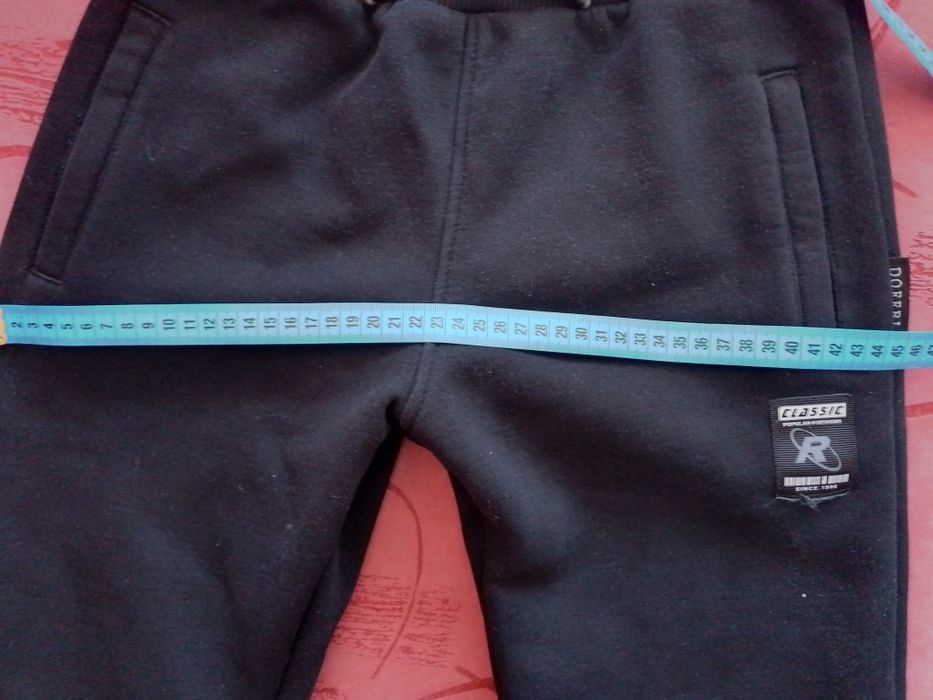 Спортивні штани на хлопчика 140 розмір