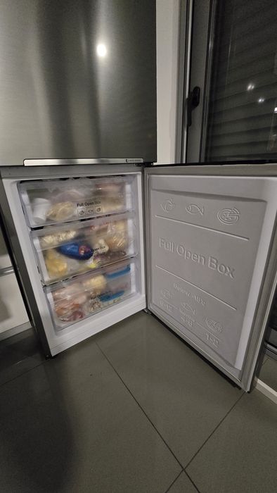 Frigorífico Combinado Samsung 328L