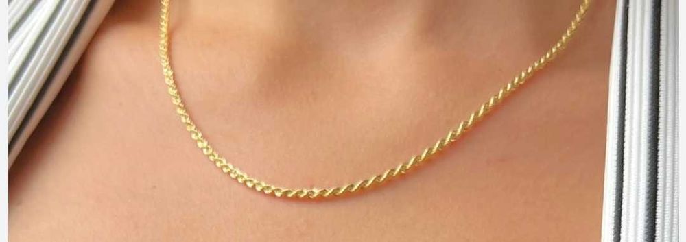 Lanuszek zloty gruby hoker krecony apart stal chirurgiczna