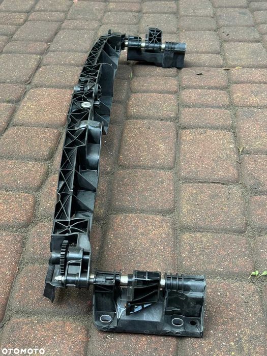Mercedes E Klasa W212 Lift 12-16 Wzmocnienie Pas Przedni Przód