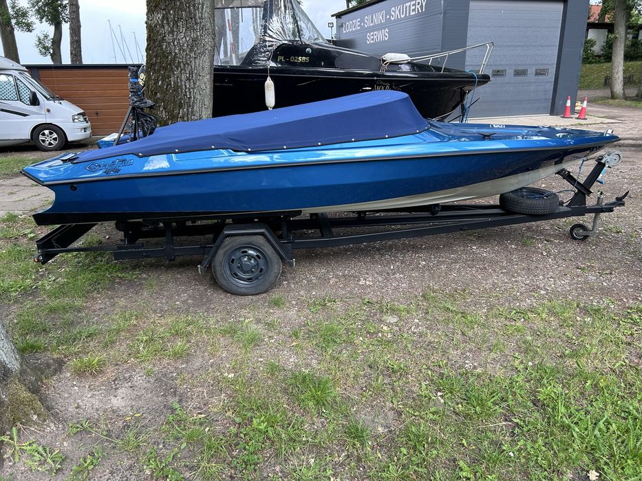 Sprzedam motorówkę Glastron GT160