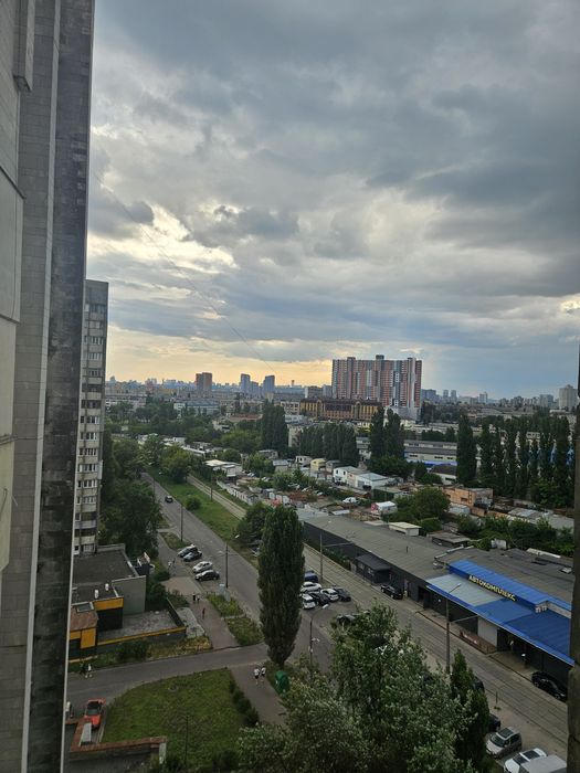 Є відновлення,Держ.молодь житло, програмиПродаж 2-3 кімнатна квартира вул.Азейбарданська