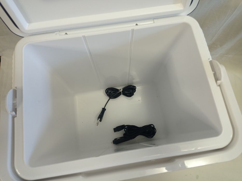 Универсальный автохолодильник ON Cooler Box CRX100, 25 л